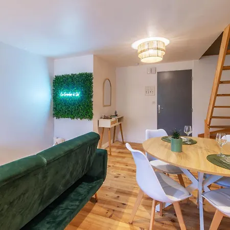 Apartment Le Grenier A Sel Centre Historique Sainte-Suzanne (Mayenne)