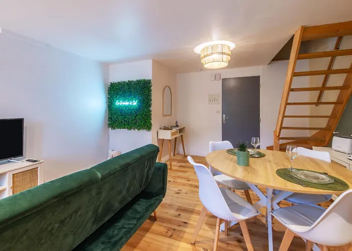 Apartment Le Grenier A Sel Centre Historique Sainte-Suzanne (Mayenne)