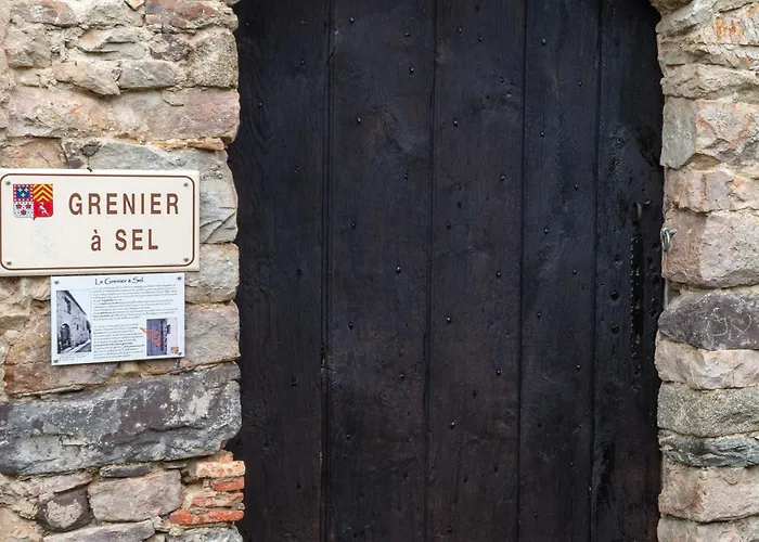 Apartment Le Grenier A Sel Centre Historique Sainte-Suzanne (Mayenne)